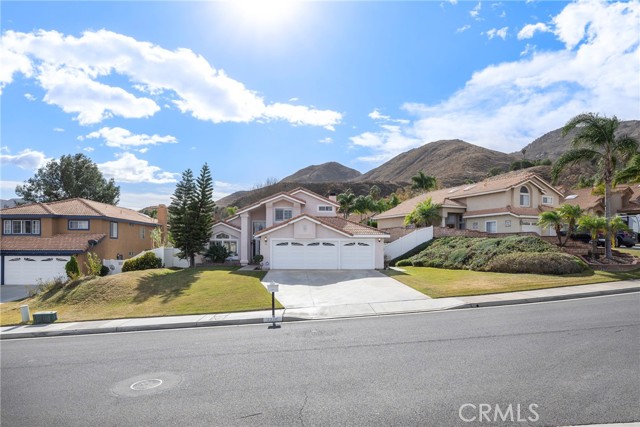 Detail Gallery Image 10 of 70 For 2320 John Matich Dr, Colton,  CA 92324 - 4 Beds | 3 Baths