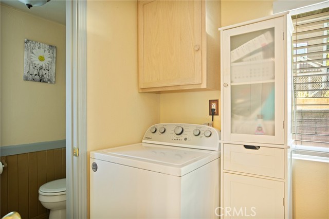 22864 Alder Lane, Crestline CA: https://media.crmls.org/medias/1cde0445-f3e8-4abf-a096-65f3774d4c79.jpg