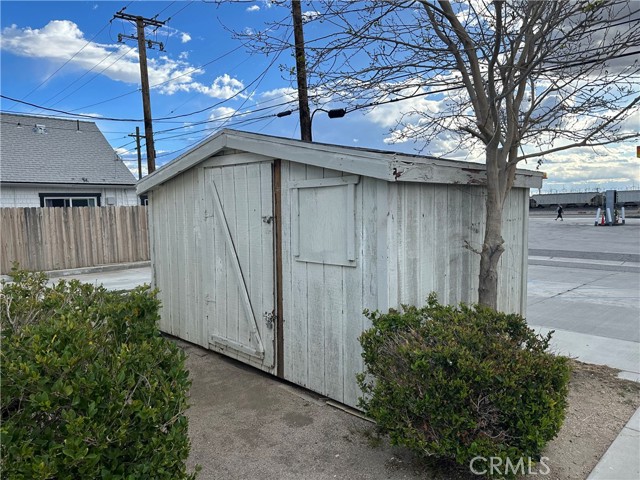 2320 Belshaw Street, Mojave, California 93501, ,Commercial Sale,For Sale,2320 Belshaw Street,CRSR24055078