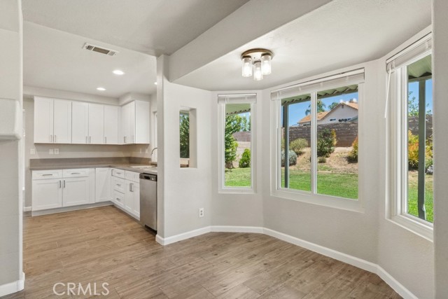 8670 Barton Street, Riverside CA: https://media.crmls.org/medias/1cde73f3-6557-44aa-ba28-bc657e9e6317.jpg