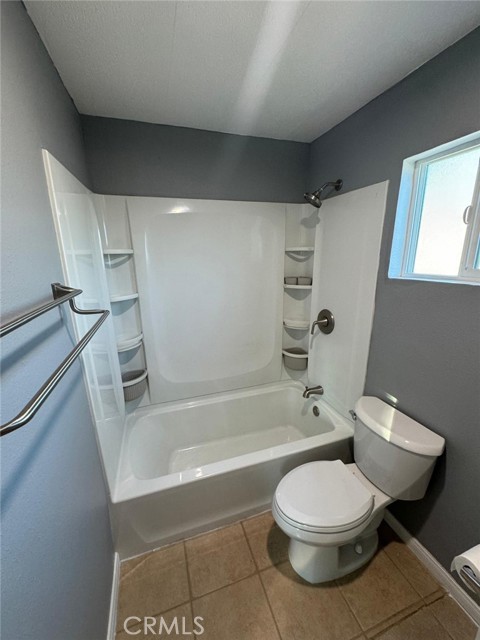 Detail Gallery Image 3 of 5 For 26210 Leon Rd, Homeland,  CA 92548 - 2 Beds | 1 Baths