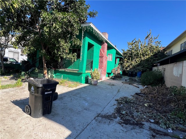 Detail Gallery Image 4 of 5 For 847 E 25th, Los Angeles,  CA 90011 - – Beds | – Baths