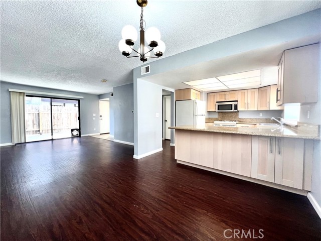 17057 S Vermont Avenue, Gardena CA: https://media.crmls.org/medias/1ce05196-ddad-4a58-851f-ab4931467031.jpg