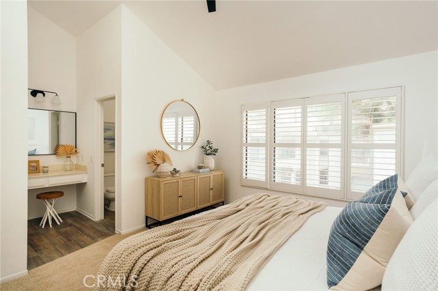 427 S. Broadway, Redondo Beach CA: https://media.crmls.org/medias/1ce164a5-8cdc-4f16-8eb9-d3b459c270a7.jpg