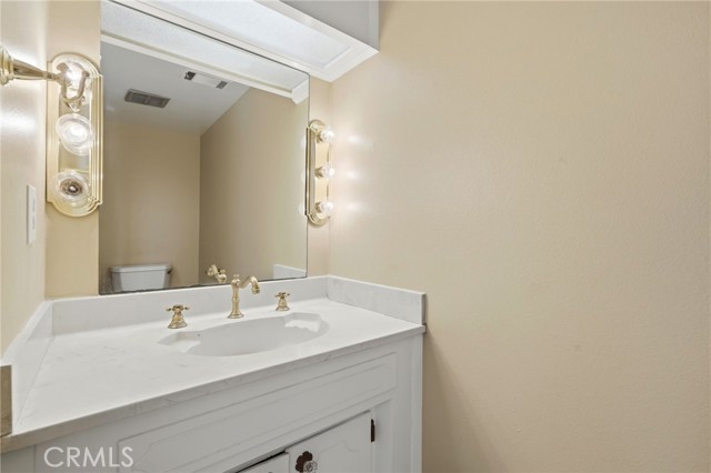 Detail Gallery Image 14 of 27 For 1142 N Gem St, Tulare,  CA 93274 - 2 Beds | 1 Baths