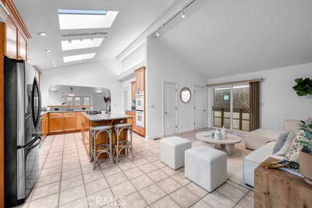 412 5th Street, Manhattan Beach, California 90266, 3 Bedrooms Bedrooms, ,3 BathroomsBathrooms,Residential,Sold,5th,SB23147369