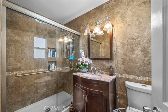 Detail Gallery Image 16 of 39 For 1709 S Townsend St, Santa Ana,  CA 92704 - 4 Beds | 2/1 Baths