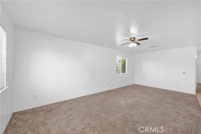 135 S Alfred Street, Coalinga CA: https://media.crmls.org/medias/1ce27d92-502d-4840-b2b4-73aeeada6810.jpg
