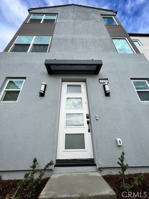 Detail Gallery Image 2 of 53 For 4490 S Bryant Paseo, Ontario,  CA 91762 - 4 Beds | 3/1 Baths