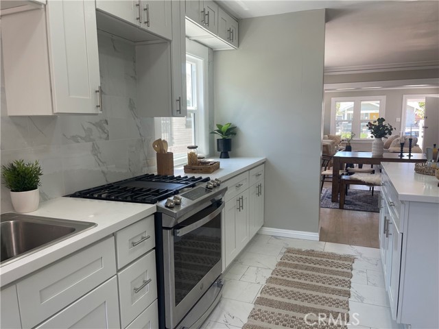 5426 4th Avenue, Los Angeles CA: https://media.crmls.org/medias/1ce297e3-b85d-4c17-a382-ea414a8f7918.jpg