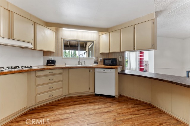 17105 Aragon Drive, Perris CA: https://media.crmls.org/medias/1ce2b1c9-52d4-4557-8c5e-bff79b0e2d3a.jpg