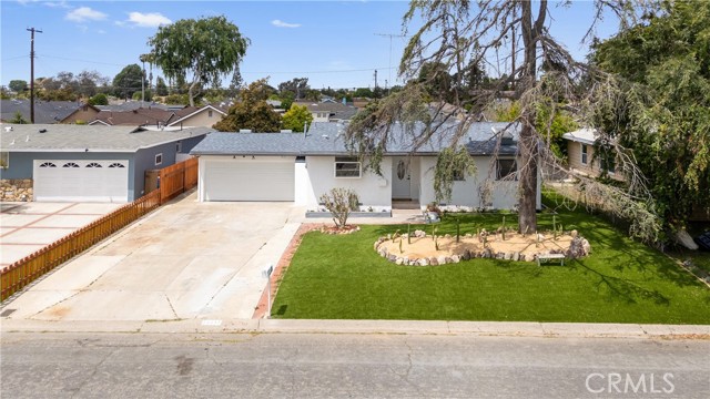 12611 Loraleen Street, Garden Grove CA: https://media.crmls.org/medias/1ce34544-b4af-45fe-8b32-394085d1d508.jpg