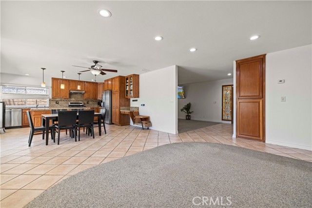 Detail Gallery Image 13 of 37 For 2245 N Parker Ct, Simi Valley,  CA 93065 - 3 Beds | 2 Baths