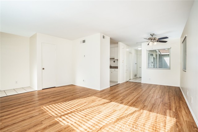 Detail Gallery Image 7 of 32 For 8162 Eastport Dr, Huntington Beach,  CA 92646 - 1 Beds | 1 Baths