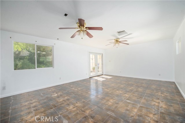 23329 Raymond Street, Chatsworth CA: https://media.crmls.org/medias/1ce615d2-c7b1-42a3-9998-16dd3f118cc6.jpg