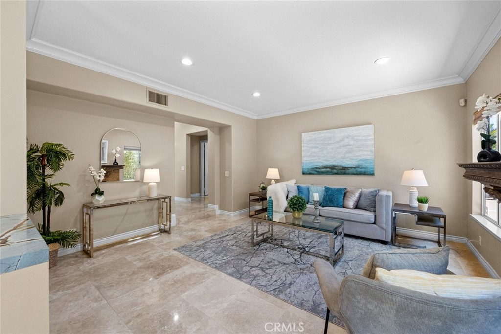 MLS #OC25179992 img 24