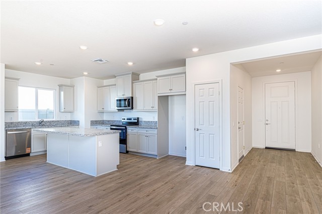 30526 Sierra Linda, Winchester CA: https://media.crmls.org/medias/1ce6940b-bfb3-413a-bf48-7c23eab0f4be.jpg