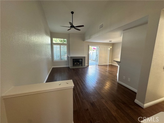 Detail Gallery Image 6 of 34 For 2211 Carob, Tustin,  CA 92782 - 3 Beds | 2/1 Baths