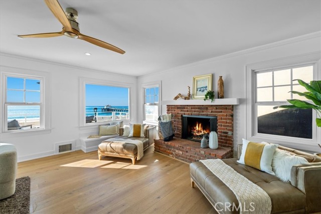 1000 The Strand, Manhattan Beach CA: https://media.crmls.org/medias/1ce6b72f-5ccd-47f3-995c-257e65cc75c3.jpg