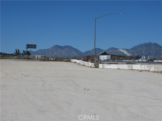 Image 5 of 7 For 5940 Mariposa Road