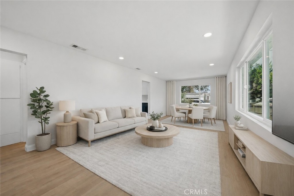 749 N Midway - photo 3