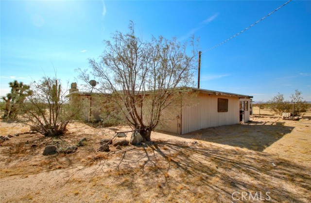 Detail Gallery Image 3 of 45 For 62105 Moon Dr, Joshua Tree,  CA 92252 - 1 Beds | 2 Baths