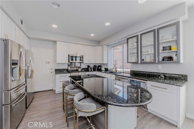 2061 S Sawgrass Court, La Habra CA: https://media.crmls.org/medias/1ce70993-6366-4823-826b-79372cf5f950.jpg