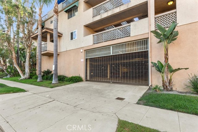 1001 Belmont Avenue, Long Beach CA: https://media.crmls.org/medias/1ce713c8-8893-4688-b691-21291bb71301.jpg
