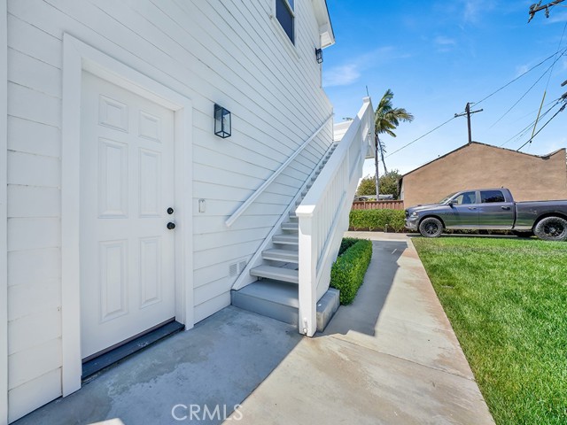 Detail Gallery Image 2 of 19 For 356 E 16th Pl #B,  Costa Mesa,  CA 92627 - 2 Beds | 2 Baths