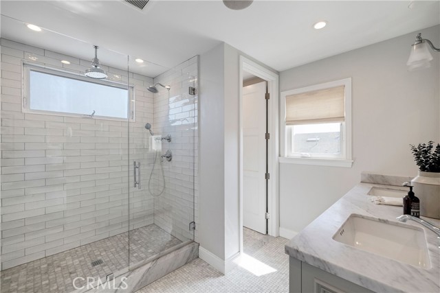 Detail Gallery Image 36 of 62 For 2209 Faymont Ave, Manhattan Beach,  CA 90266 - 4 Beds | 2/1 Baths