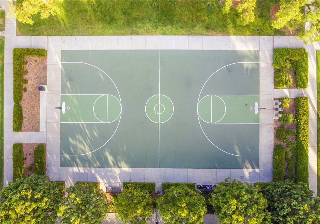 https://media.crmls.org/medias/1ce95849-af33-4ec6-bbe7-b8d89dc92e8f.jpg?preset=X-Large