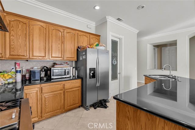 Detail Gallery Image 12 of 45 For 19855 Mariposa Ave, Riverside,  CA 92508 - 5 Beds | 3 Baths