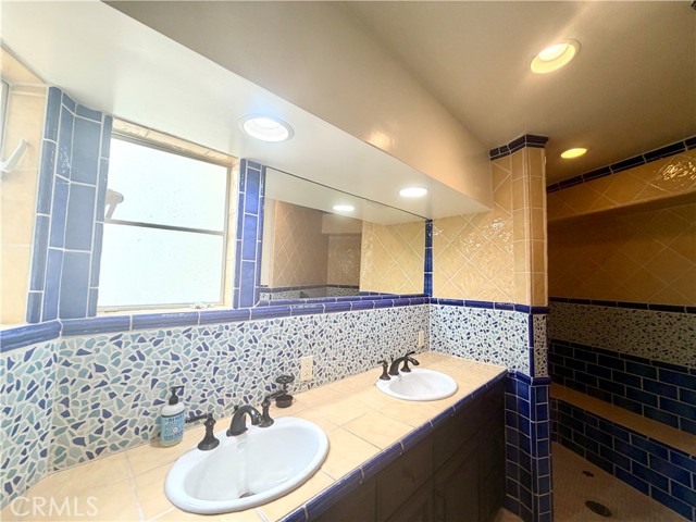 Detail Gallery Image 8 of 9 For 31862 Sunset Ave Lower,  Laguna Beach,  CA 92651 - 1 Beds | 1 Baths