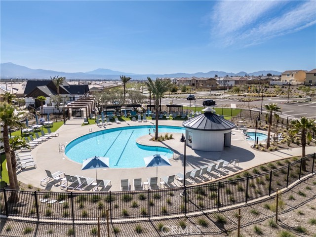 Detail Gallery Image 29 of 36 For 554 Cumberland Rd, Rialto,  CA 92377 - 4 Beds | 3 Baths