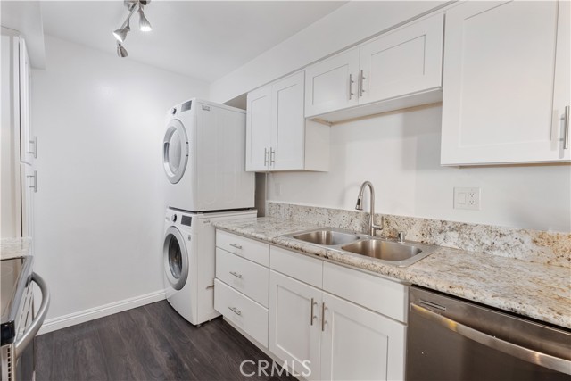 433 S Manhattan, Los Angeles CA: https://media.crmls.org/medias/1ceb0fb8-f269-4320-b24f-c821df38d7e6.jpg