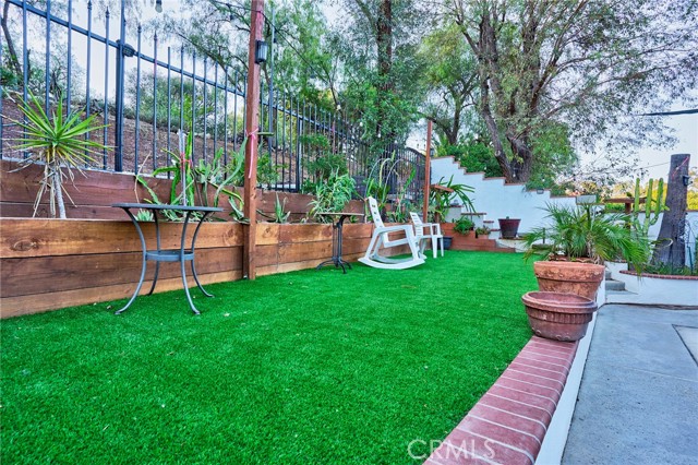 17 Westbrook Lane, Pomona CA: https://media.crmls.org/medias/1ceb4a2e-f5f3-44b2-98cb-7cf4fd5ea292.jpg