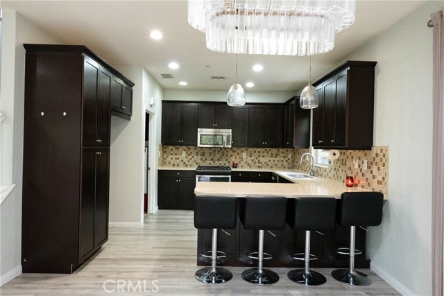 Detail Gallery Image 8 of 44 For 181 Bright Poppy, Irvine,  CA 92618 - 4 Beds | 3 Baths