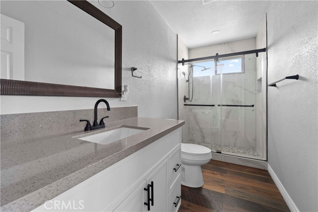 796 N Mount Vernon Avenue, San Bernardino CA: https://media.crmls.org/medias/1ceb791e-1578-4335-adfa-ad5588cc6f1f.jpg