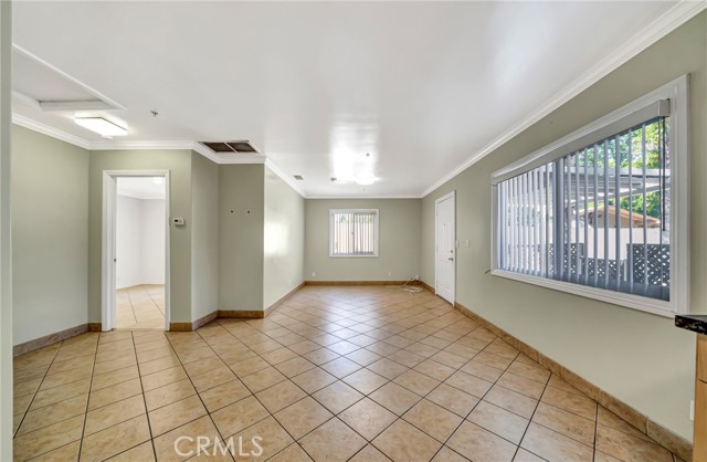 6929 1/2 Amigo Avenue, Reseda CA: https://media.crmls.org/medias/1cec8207-4ccc-4b1f-85d1-95bd41ae7d54.jpg