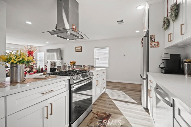 Detail Gallery Image 12 of 46 For 7323 Camellia Ave, North Hollywood,  CA 91605 - – Beds | – Baths