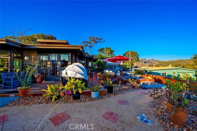 1687 Temple Hills Drive, Laguna Beach CA: https://media.crmls.org/medias/1ced2f6f-23b1-46f0-a5f0-cb0e55f9d828.jpg