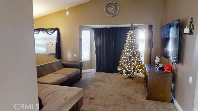 Detail Gallery Image 7 of 38 For 35656 Avenue H, Yucaipa,  CA 92399 - 2 Beds | 2 Baths