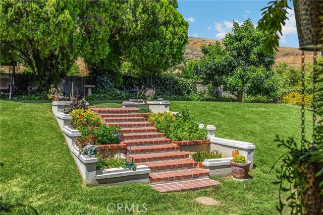 1210 W Marshall Boulevard, San Bernardino CA: https://media.crmls.org/medias/1cedeb36-90b0-496b-9102-6b3904a5f6a6.jpg