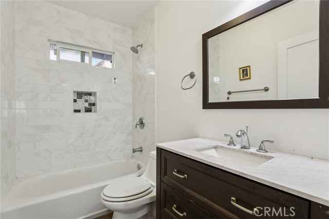 Detail Gallery Image 17 of 38 For 202 Mira Mar, Long Beach,  CA 90803 - 4 Beds | 4 Baths