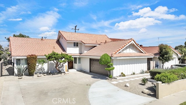 17698 Locust Street, Fountain Valley CA: https://media.crmls.org/medias/1cee9ba1-833b-4fdc-abbf-e43af985b70e.jpg