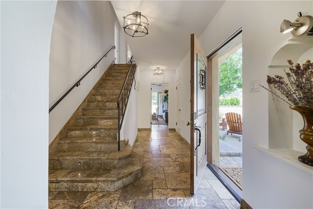 Detail Gallery Image 30 of 63 For 516 E Stocker St, Glendale,  CA 91207 - 4 Beds | 3 Baths