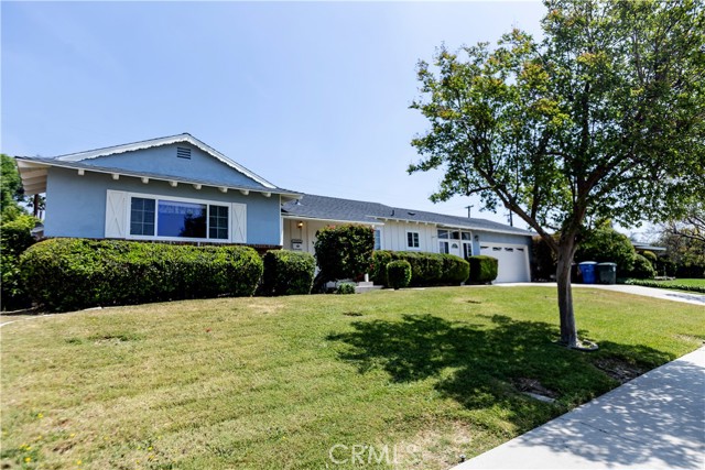3915 Dwight Way, San Bernardino CA: https://media.crmls.org/medias/1cf04147-1fc9-4f0d-b526-f58a7da837d0.jpg