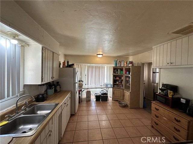 332 S Spring Street, Blythe CA: https://media.crmls.org/medias/1cf05e5b-702d-49b3-bd17-db4ba775c9a4.jpg