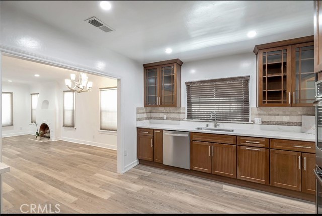 4034 W 63rd Street, Los Angeles CA: https://media.crmls.org/medias/1cf07339-254d-4123-b28c-462cebe13d67.jpg