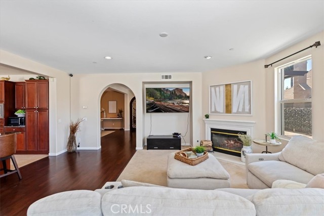 239 Cross Rail Lane, Norco CA: https://media.crmls.org/medias/1cf0930c-2f46-4236-898c-76c87c21eae1.jpg